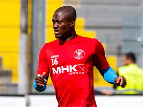 开云体育登录-德国网球队力克美国网球队，西西帕斯爆发神勇