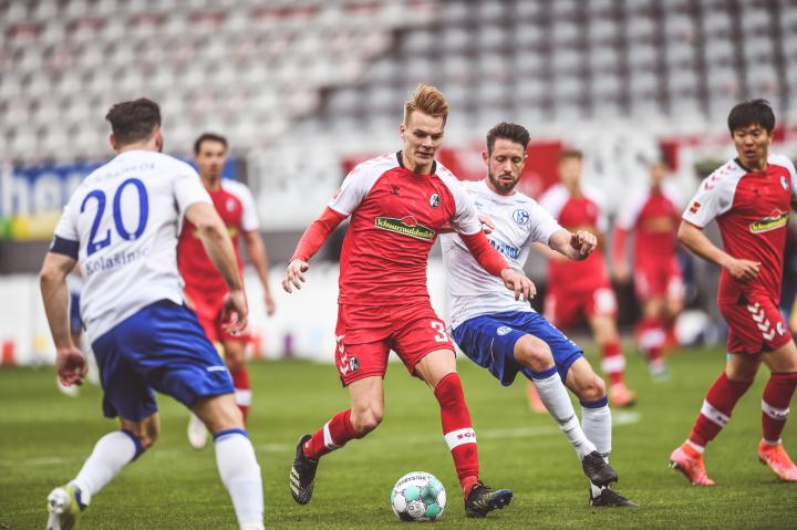 C9力克CLG,Scout极限生还后反打鏖战多局小组赛,成为赛场最大亮点 C9力克CLG,Scout极限生还后反打鏖战多局小组赛,成为赛场最大亮点