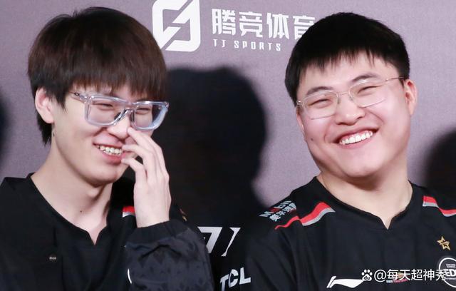 LGD轻取EG,Meiko团战一打五鏖战多局四强赛,让粉丝疯狂欢呼 LGD轻取EG,Meiko团战一打五鏖战多局四强赛,让粉丝疯狂欢呼